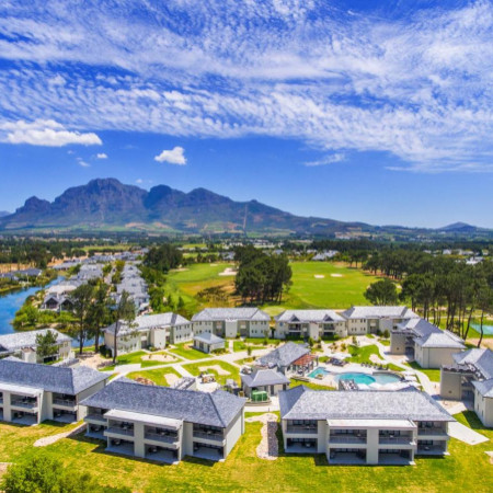 Pearl Valley Hotel****
